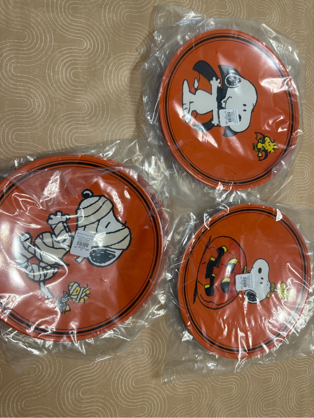 New Pottery Barn Kids Snoopy Halloween plates set of 6